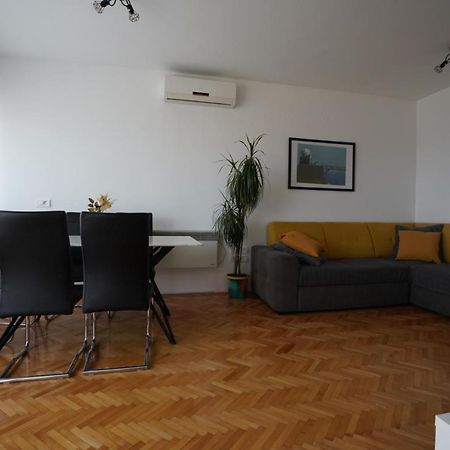 Ema&Nola Home ชิเบนิก ภายนอก รูปภาพ